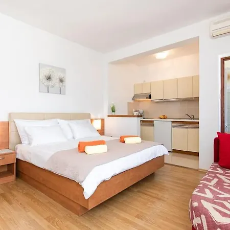 Braut-studio-andrea 1 With Beautiful Sea View