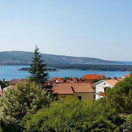 Apartmani Braut-Studio-Andrea 1 With Sea View-Studio 3 View Of The Garden